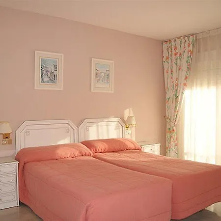 First Flatotel Internacional Hotel
